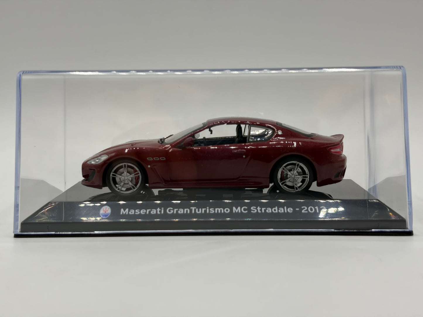 1/43 2012 Maserati GranTurismo MC Stradale | Model Car | Supercar Collection