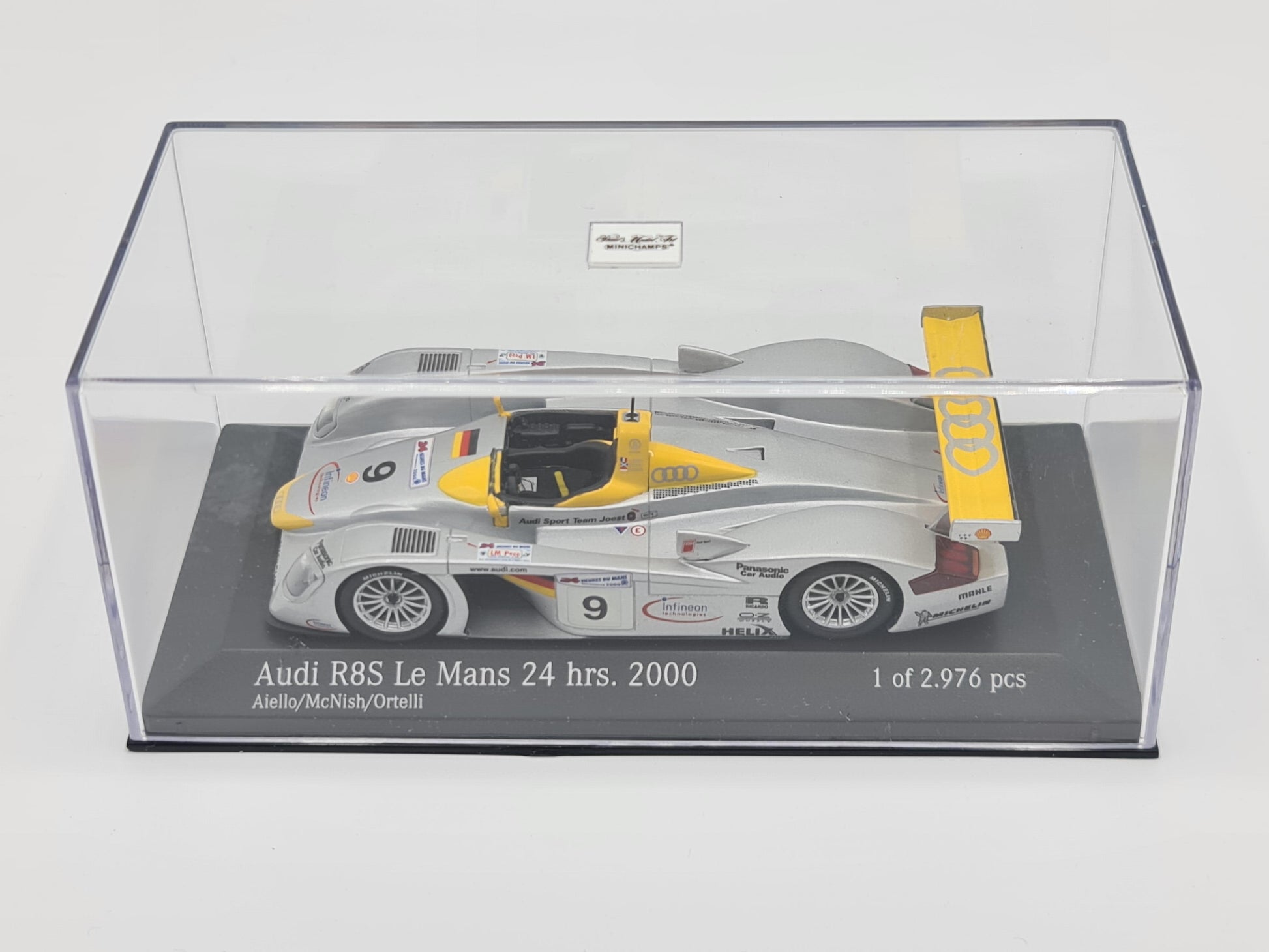 1/43 2000 Audi R8S - Aiello / McNish / Ortelli - Minichamps | Model Le Mans Car