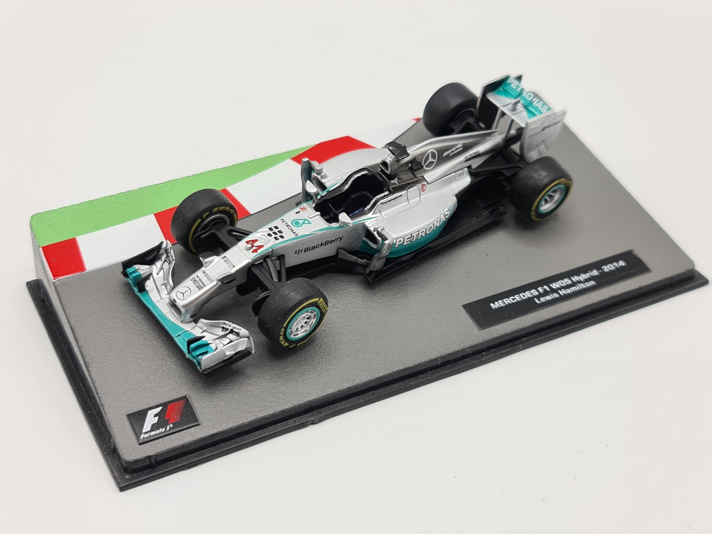 1/43 2014 Mercedes F1 W05 Hybrid – Lewis Hamilton