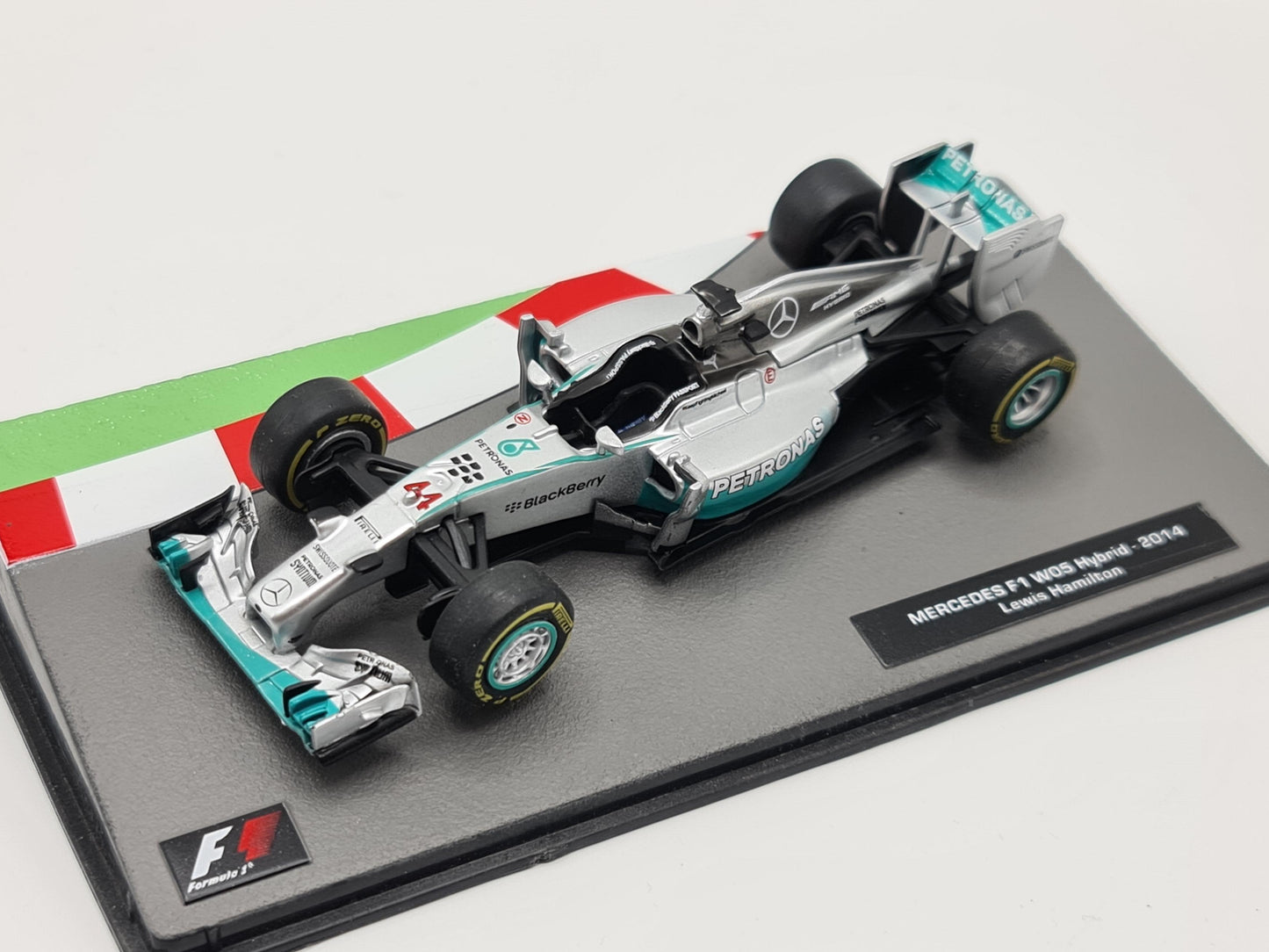 1/43 2014 Mercedes F1 W05 Hybrid – Lewis Hamilton