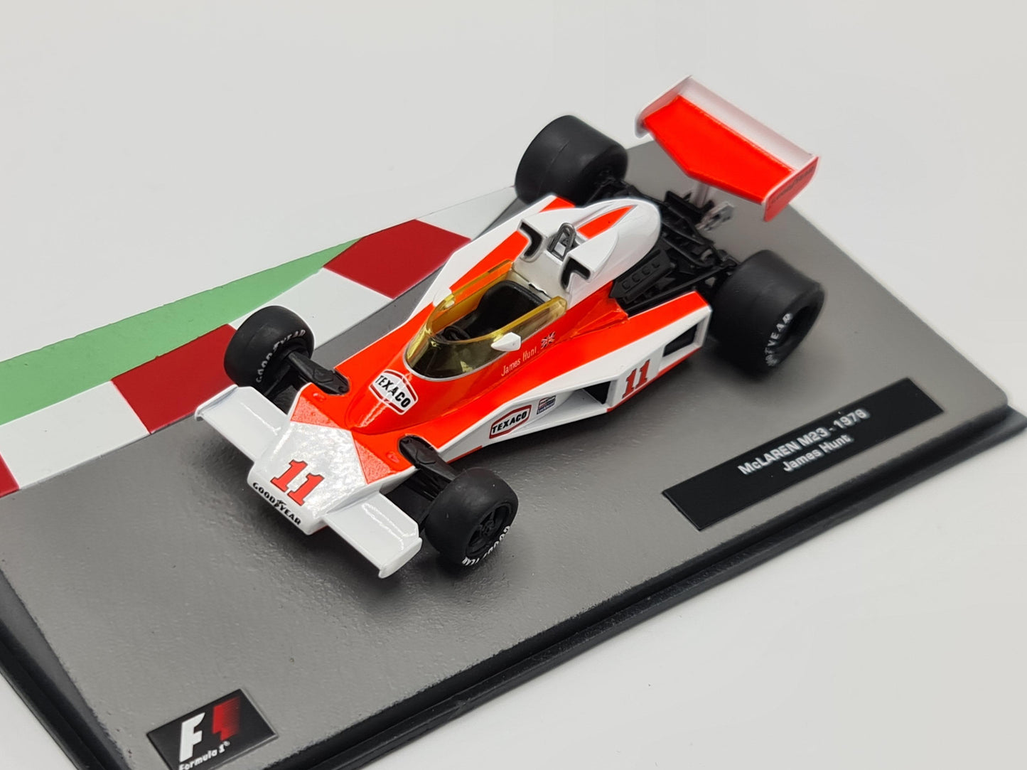 1/43 1976 McLaren M23 – James Hunt