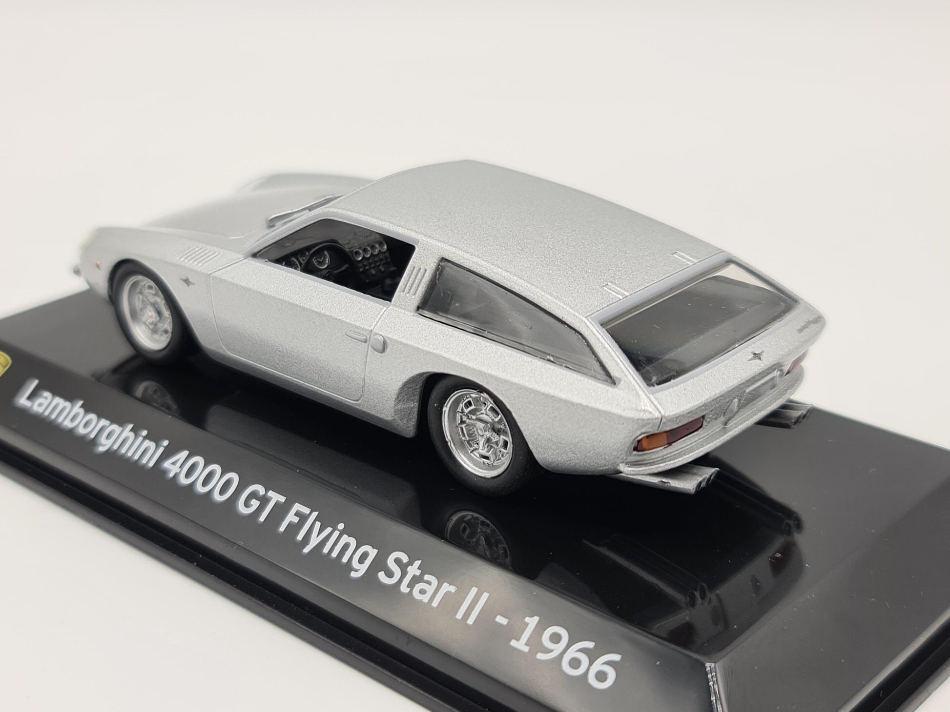 1/43 1966 Lamborghini 4000 GT Flying Star | Model Car
