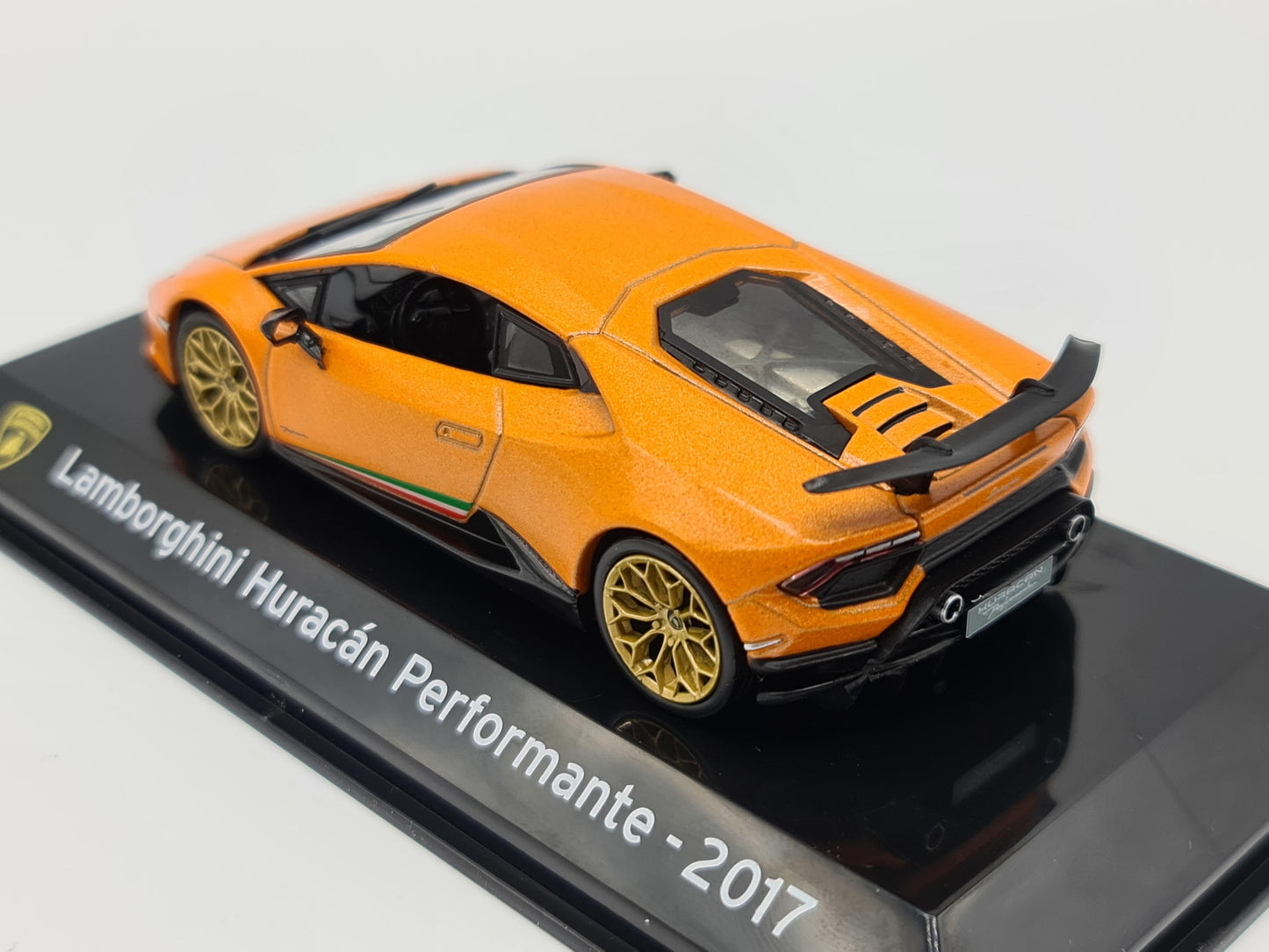 1/43 2017 Lamborghini Huracan Performante