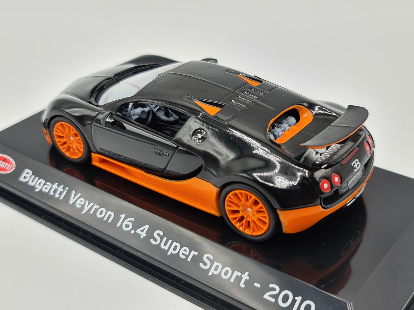 1/43 2010 Bugatti Veyron Super Sport