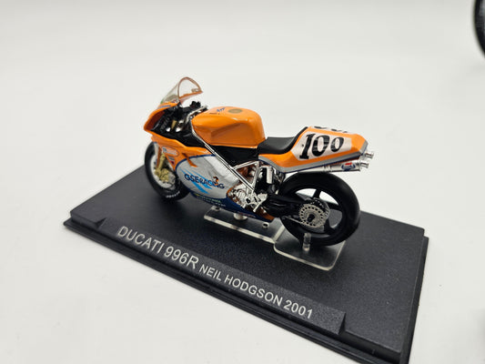 1/24 2001 Ducati 996R - Neil Hodgson | Champion Racing Bikes Model
