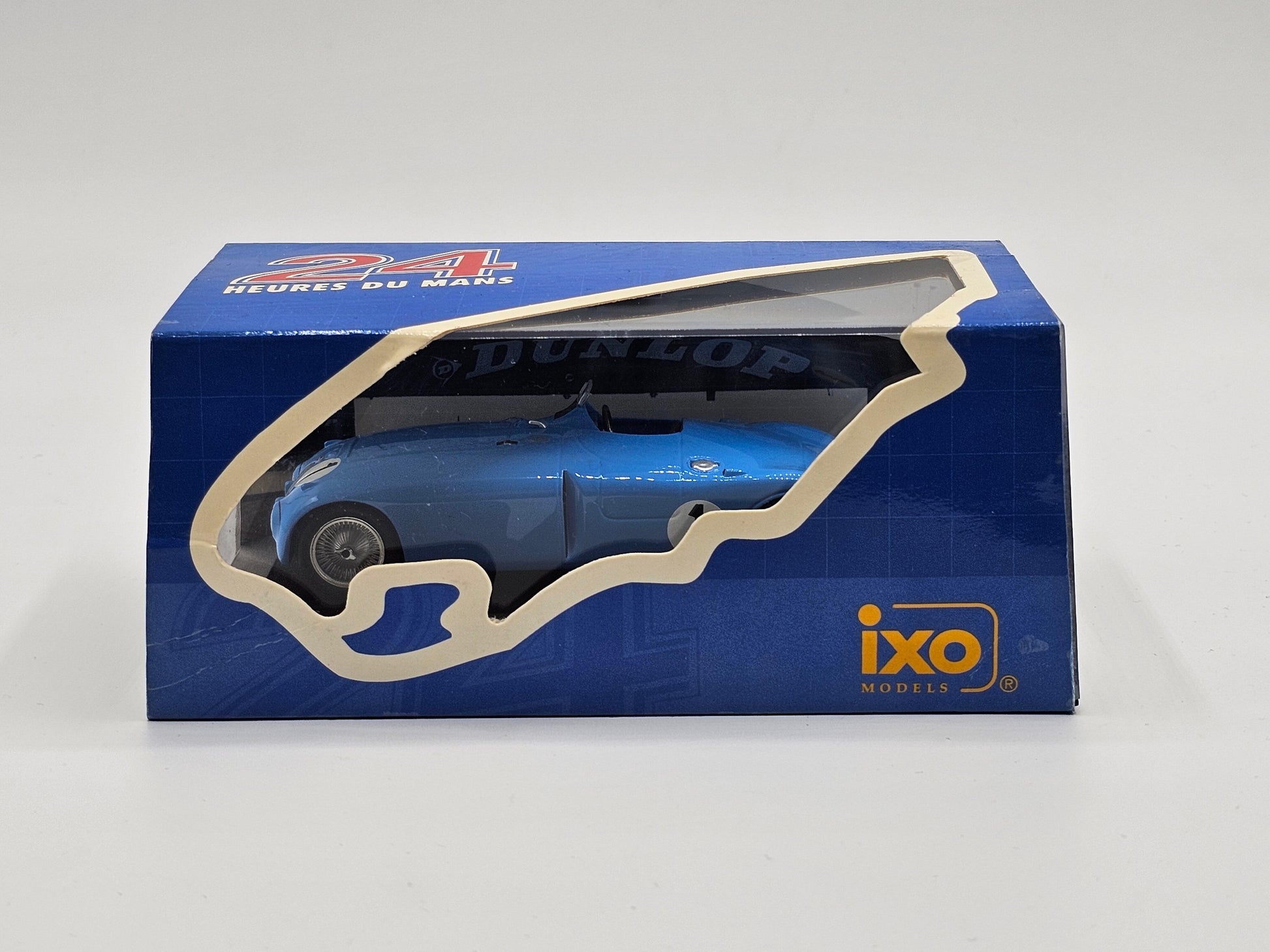 1/43 1939 Bugatti Type 57C "Tank" - Wimille / Veyron - IXO | Model Le Mans Car