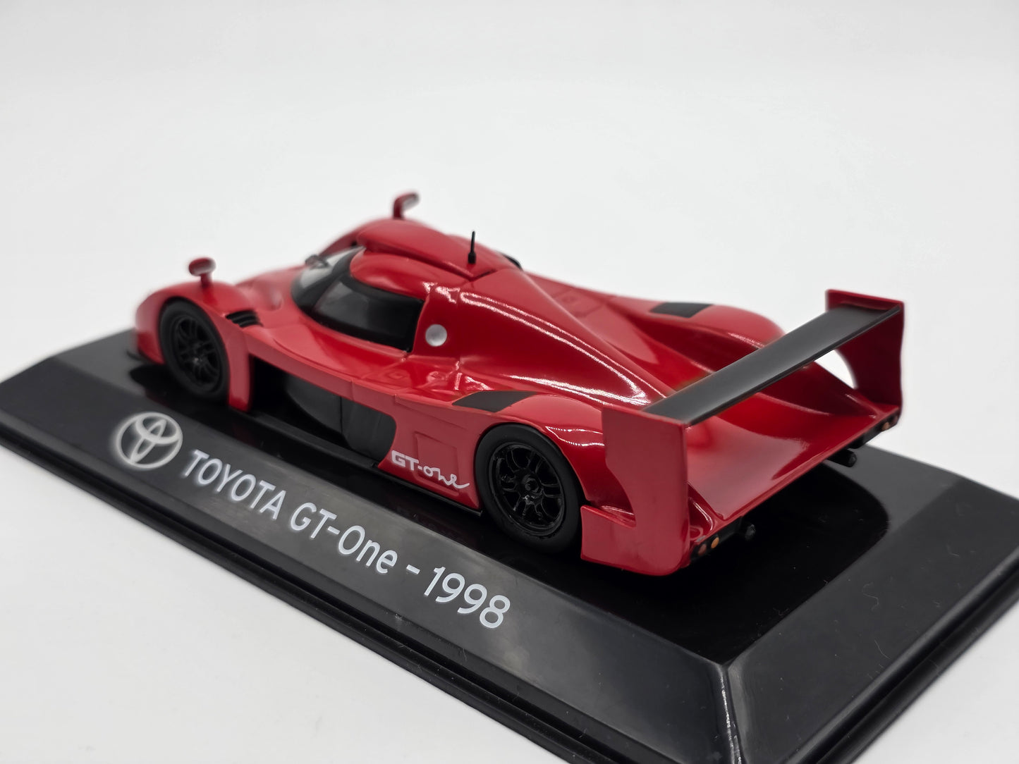 1/43 1998 Toyota GT-One