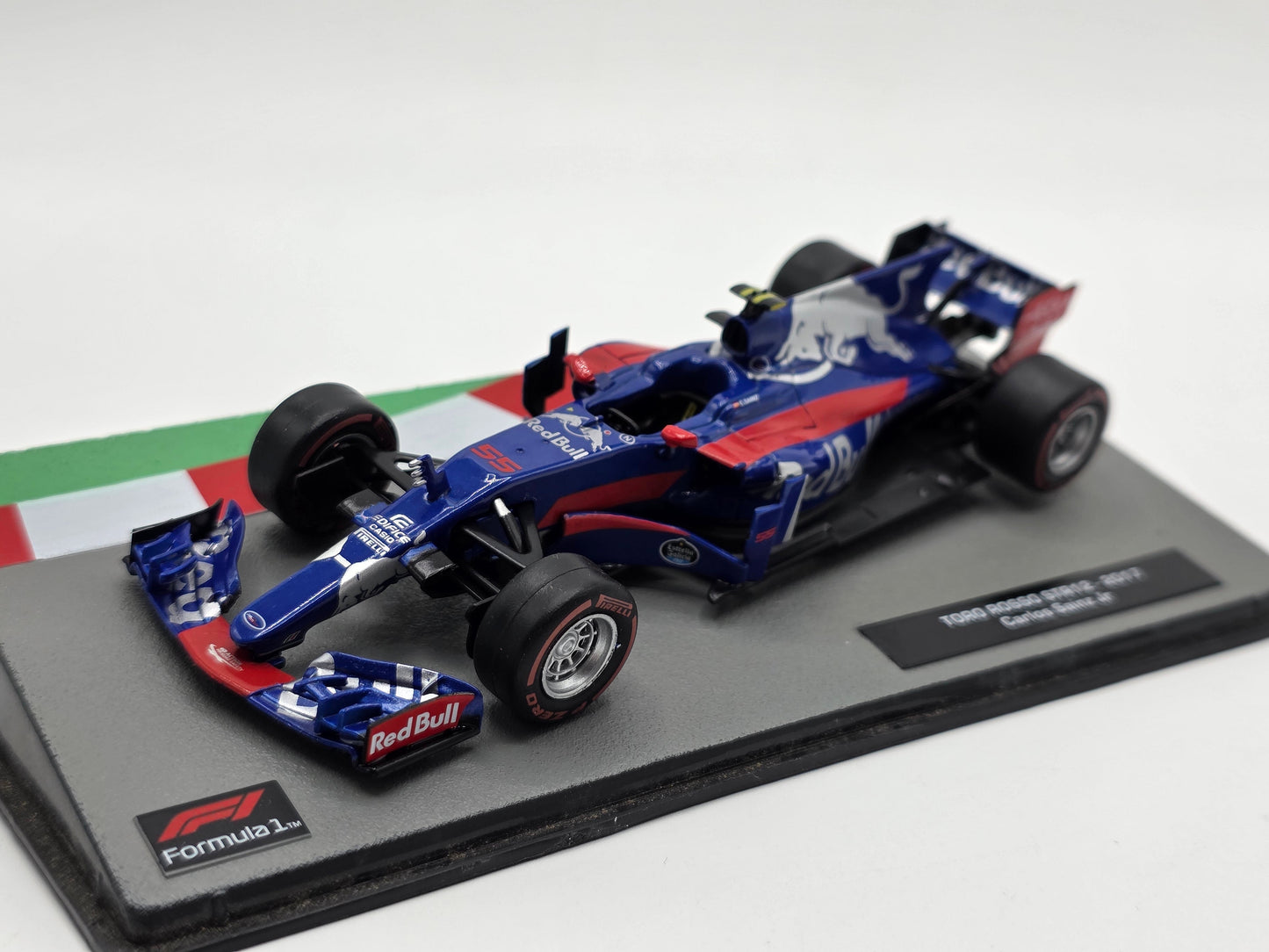 1/43 2017 Toro Rosso STR12 - Carlos Sainz Jr | Model F1 Car