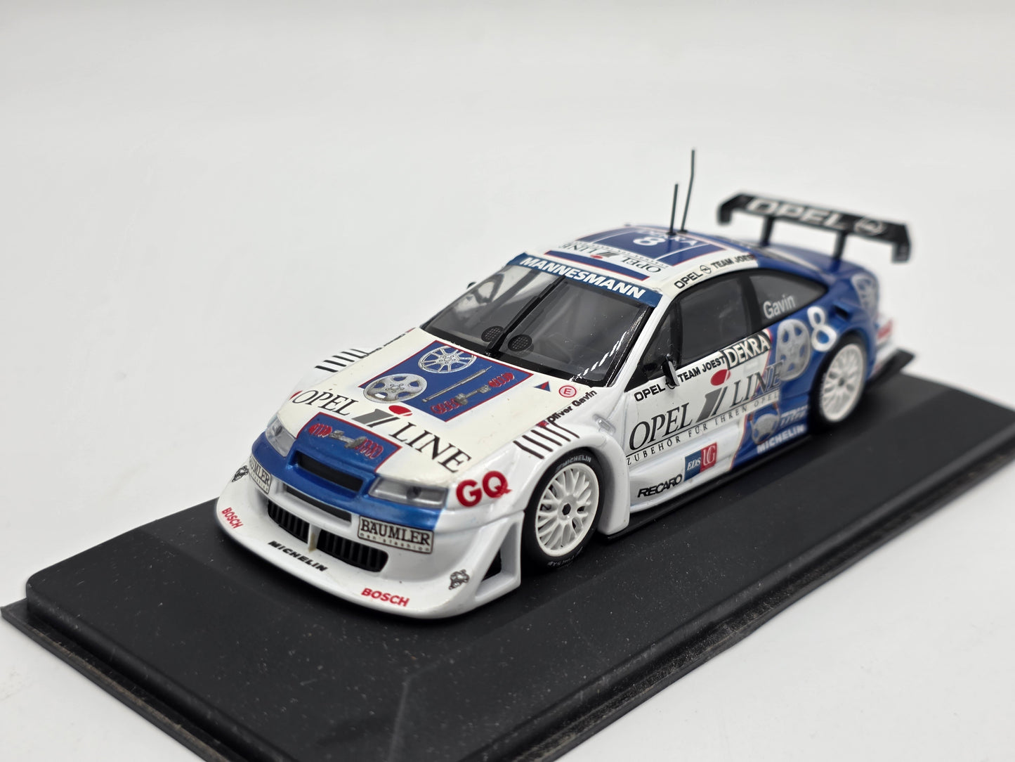 1/43 1996 Opel Calibra - DTM/ITC - Oliver Gavin - Minichamps | Model Car