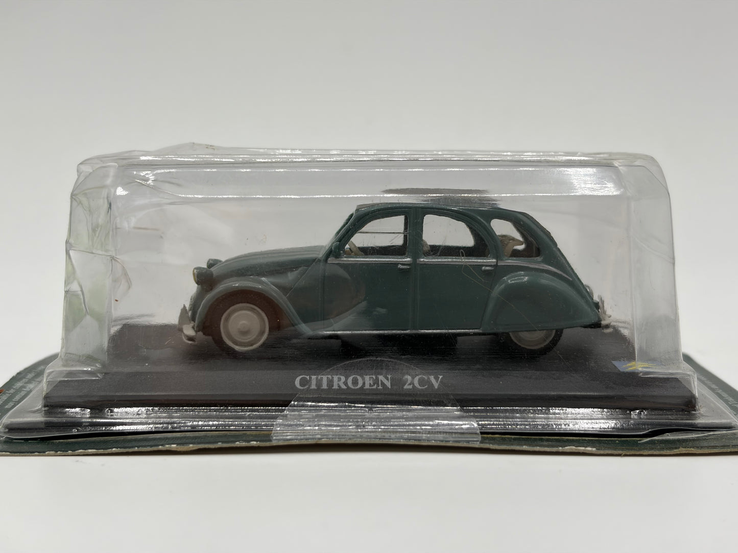 1/43 1966 Citroen 2CV - Del Prado | Model Car