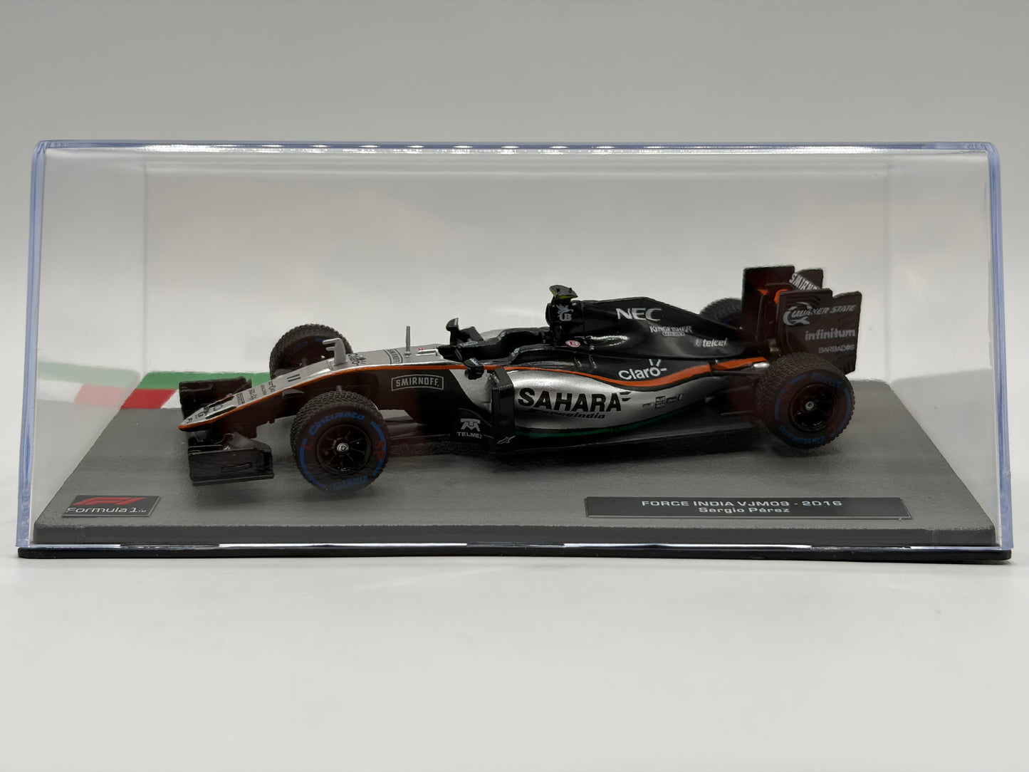 1/43 2016 Force India VJM09 - Sergio Perez | Model F1 Car