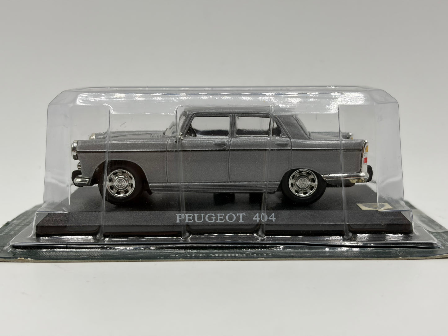 1/43 1964 Peugeot 404 - Del Prado | Model Car
