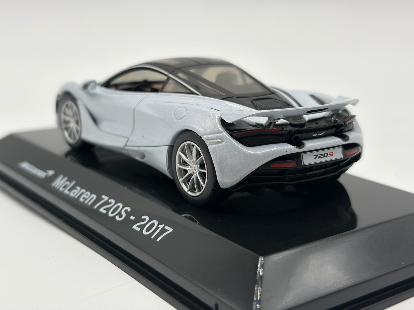 1/43 2017 McLaren 720S | Model Car | Supercar Collection