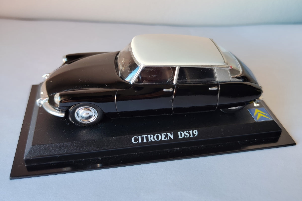1/43 1956 Citroen DS 19 - Del Prado