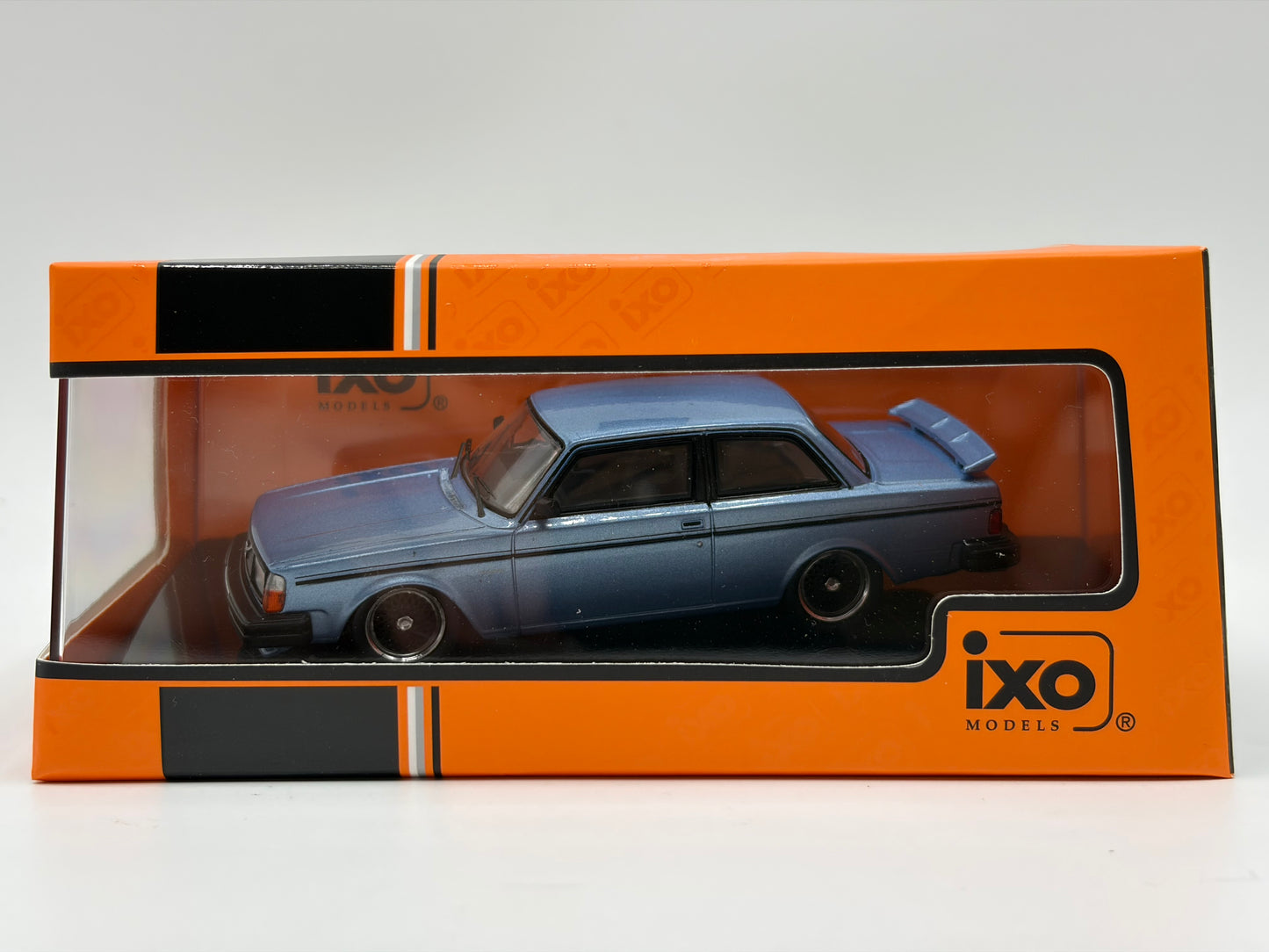 1/43 1983 Volvo 240 Turbo “Custom” - IXO | Model Car