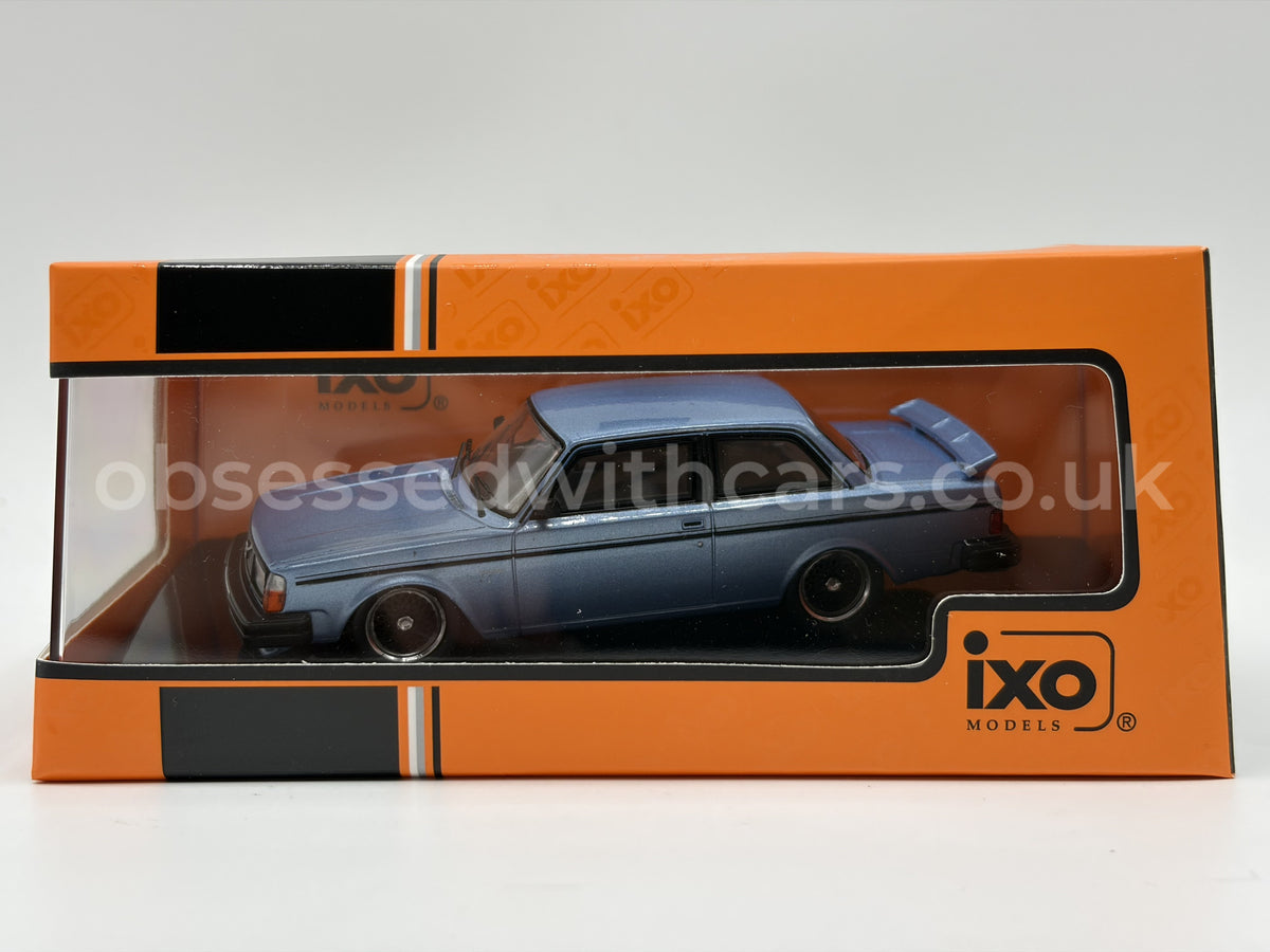 1/43 1983 Volvo 240 Turbo “Custom” - IXO | Model Car