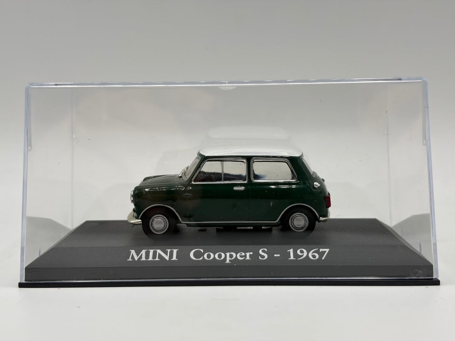 1/43 1967 Mini Cooper S | Model Car