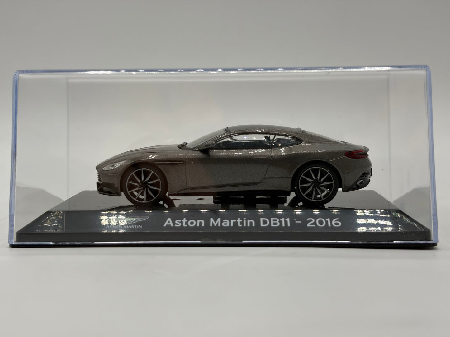 1/43 2016 Aston Martin DB11 | Model Car | Supercar Collection