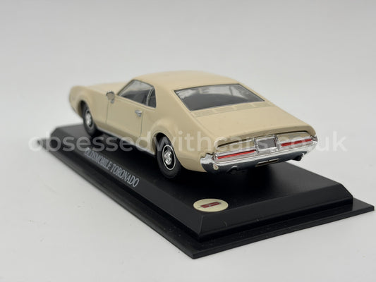 1/43 1966 Oldsmobile Toronado - Del Prado | Model Car