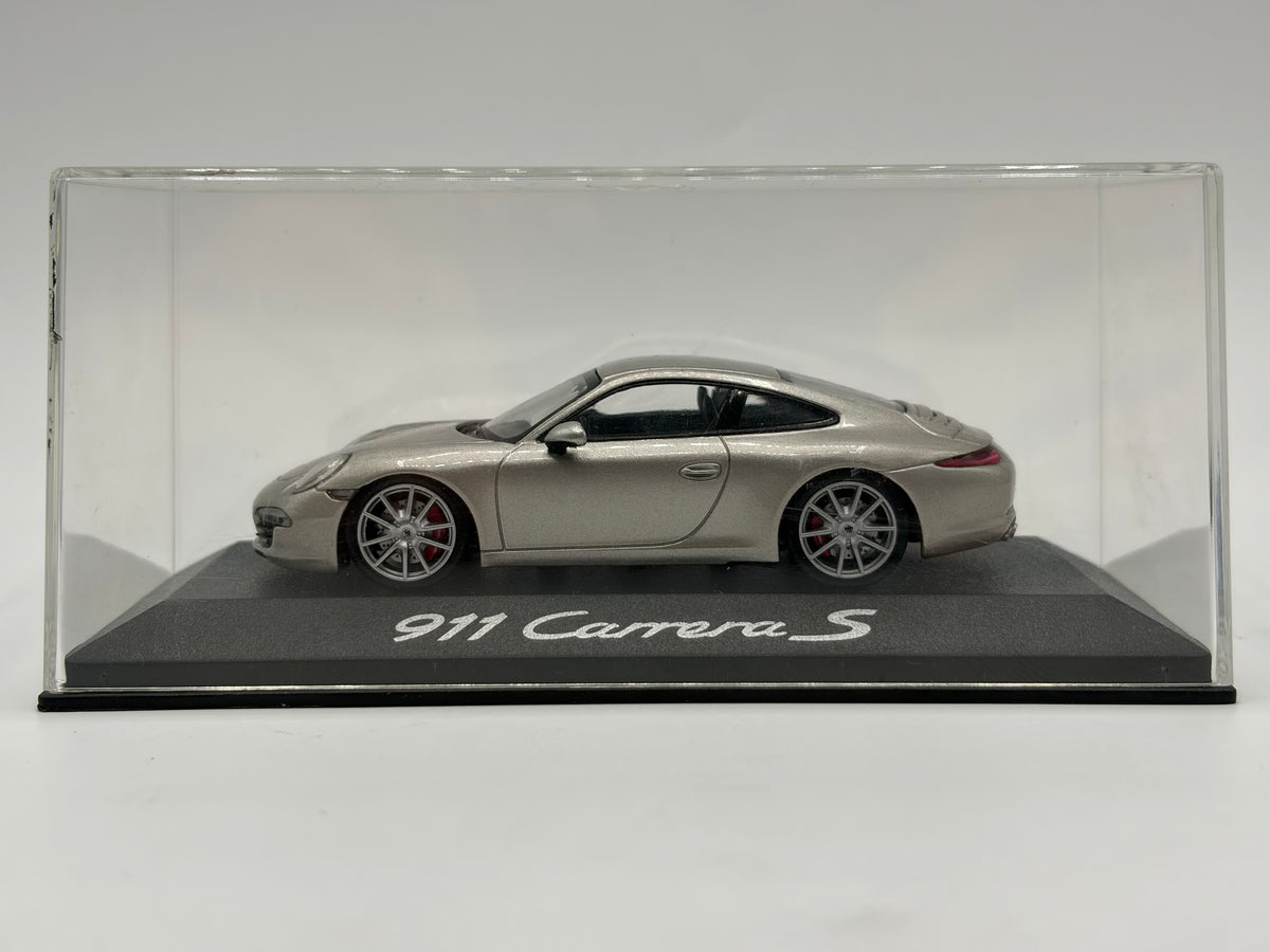 1/43 2012 Porsche 911 (991.1) Carrera S - Spark Dealer Model | Model Car