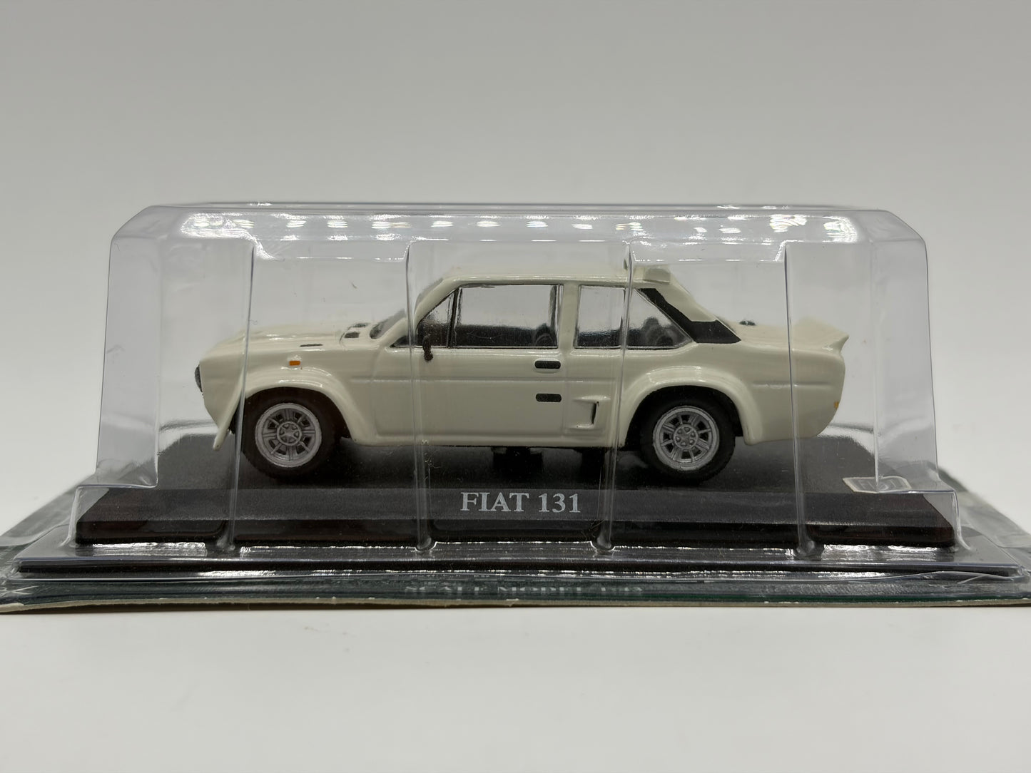 1/43 1976 Fiat 131 Mirafiori Abarth - Del Prado | Model Car