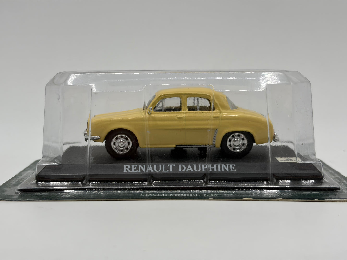 1/43 1960 Renault Dauphine - Del Prado | Model Car