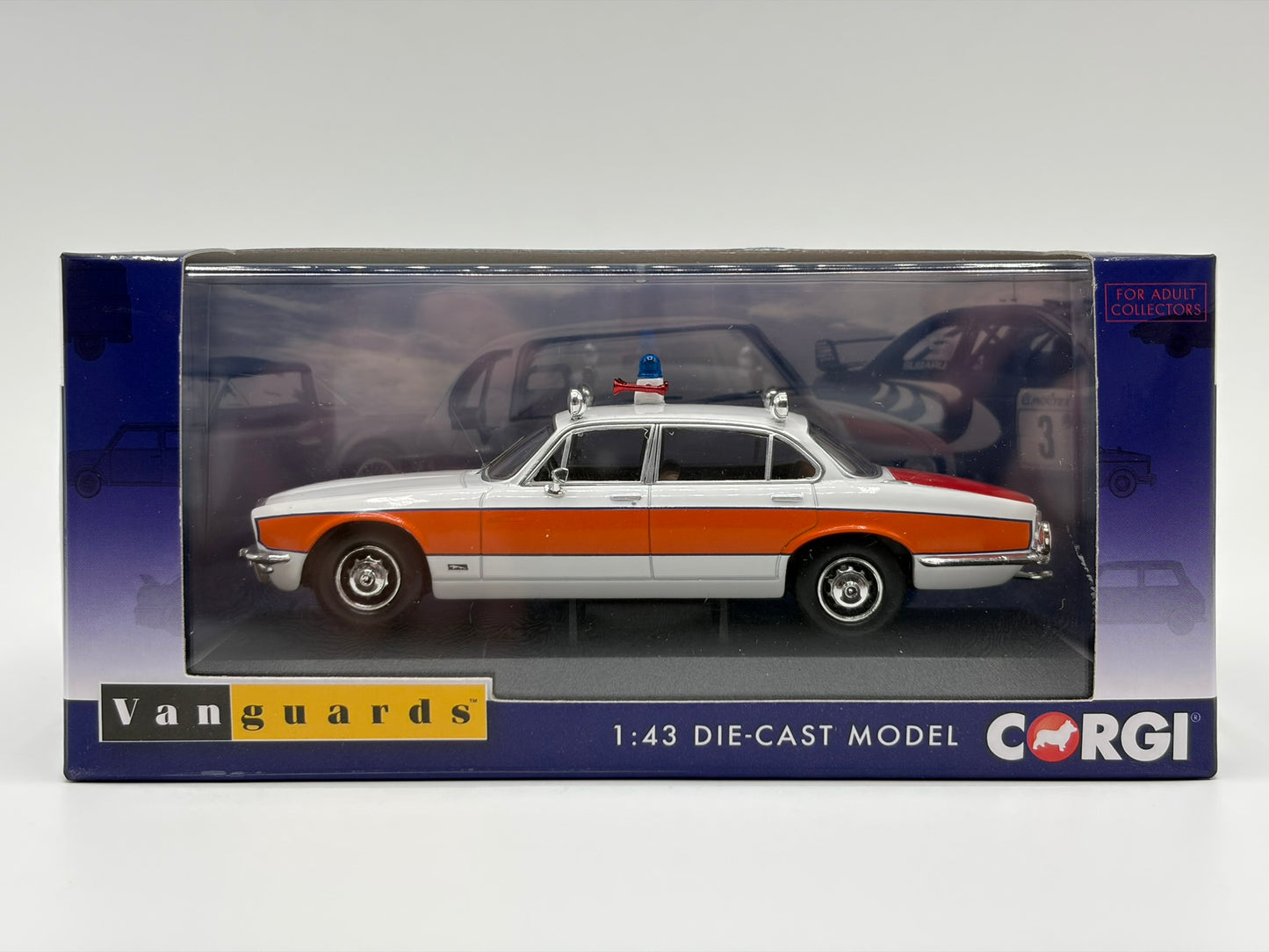 1/43 1976 Jaguar XJ6 Series 2 4.2 litre - Avon Police - Corgi Vanguards | Model Police Car
