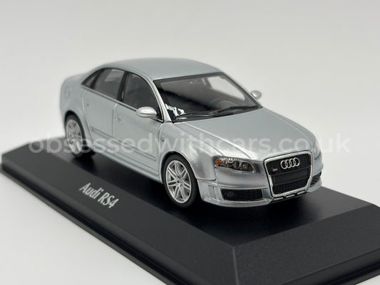 1/43 2004 Audi RS4 - Maxichamps | Model Car