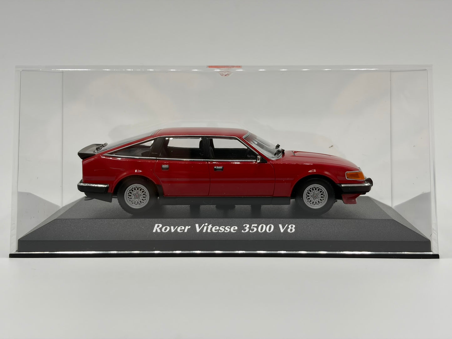1/43 1986 Rover SD1 Vitesse - Maxichamps | Model Car