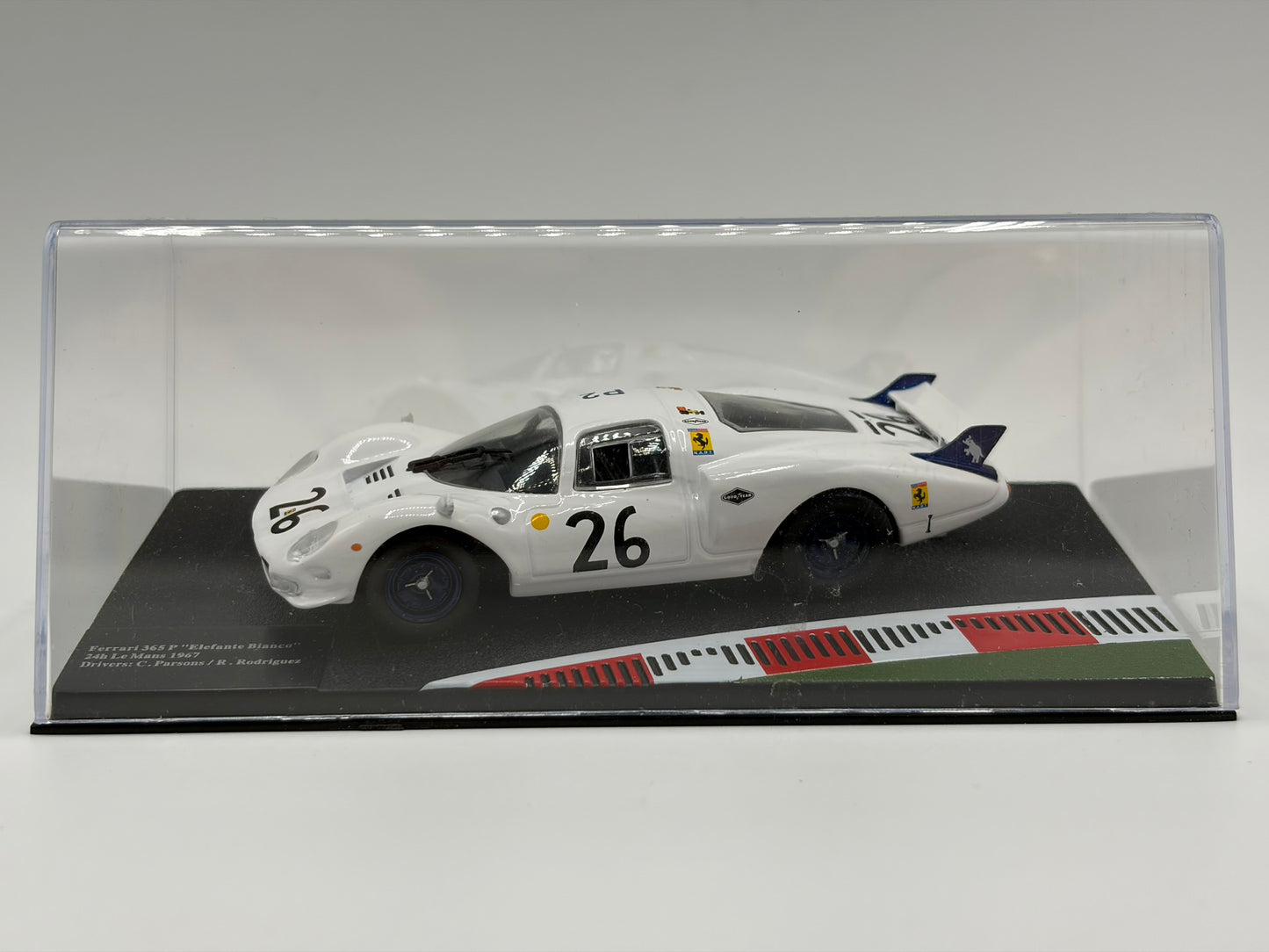 1/43 1967 Ferrari 365P "Elefante Bianco" - Le Mans - Parsons / Rodríguez | Model Car
