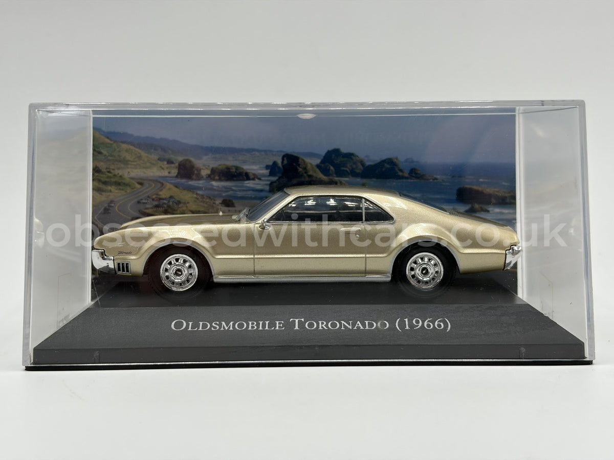 1/43 1966 Oldsmobile Toronado | Model Car | American Car Collection