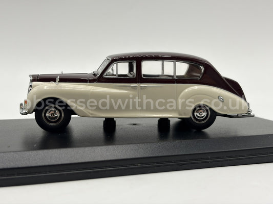 1/43 1950 Austin A135 Princess - Cream / Maroon | Model Road Car