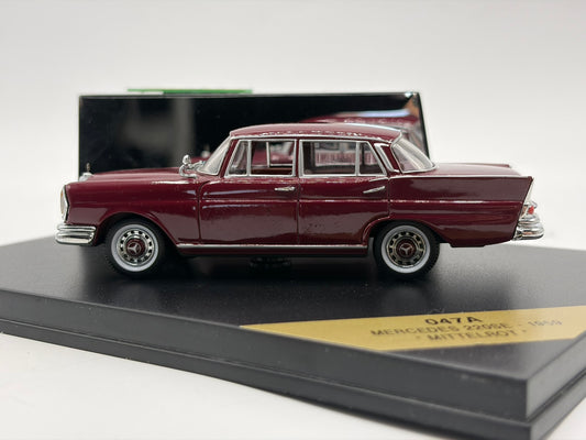 1/43 1959 Mercedes-Benz 220 SE - Mittelrot - Vitesse | Model Car