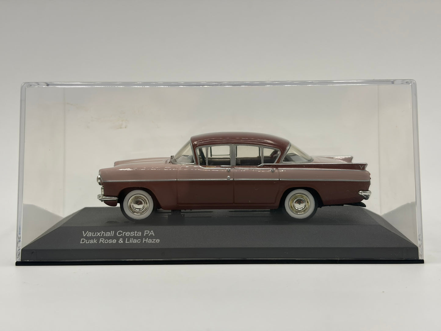 1/43 1957 Vauxhall Cresta PA - Dusk Rose & Lilac Haze - Corgi Vanguards | Model Car