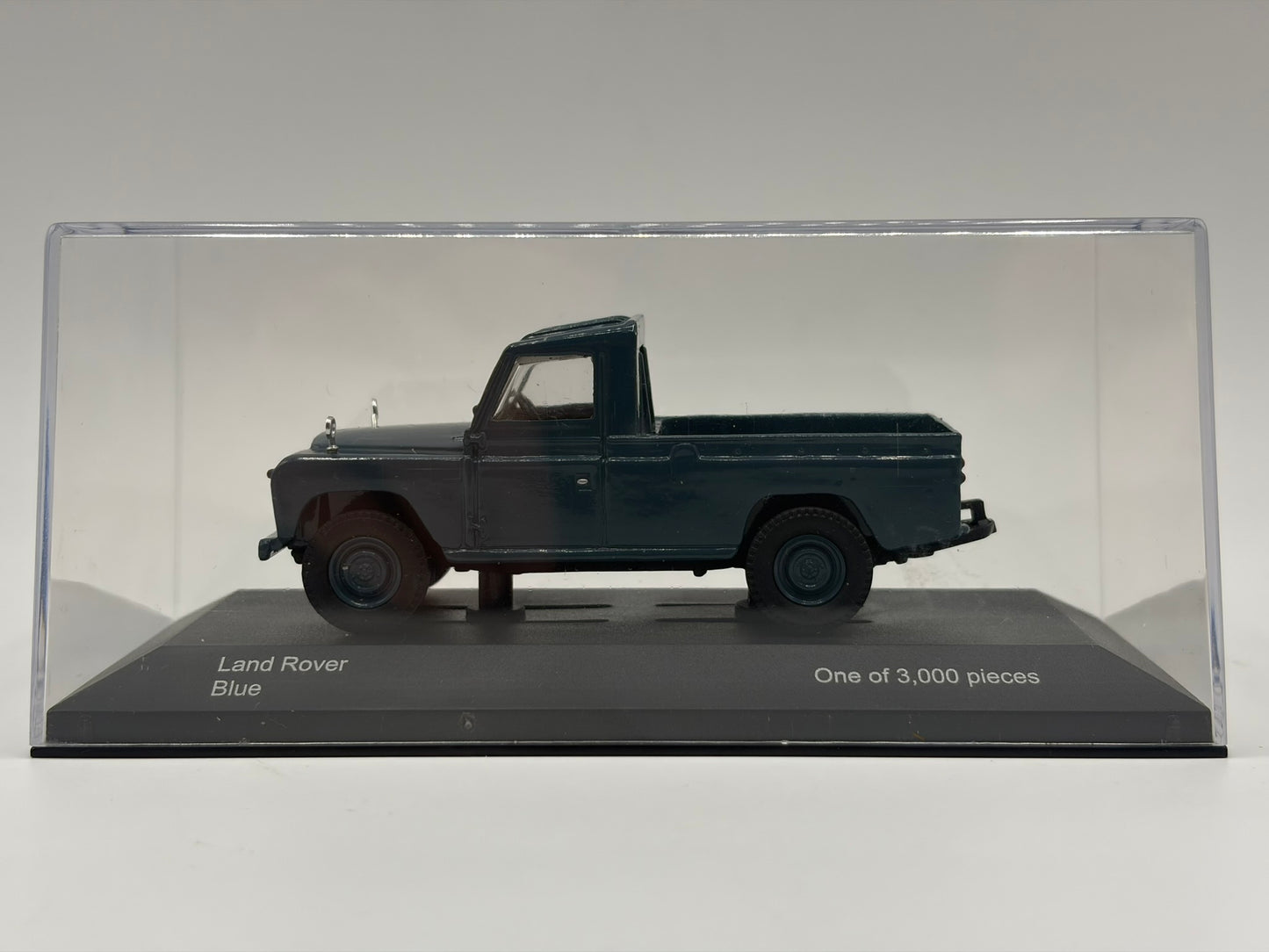 1/43 1963 Land Rover Defender LWB Series 2 - Blue | Corgi Vanguards | Model Car