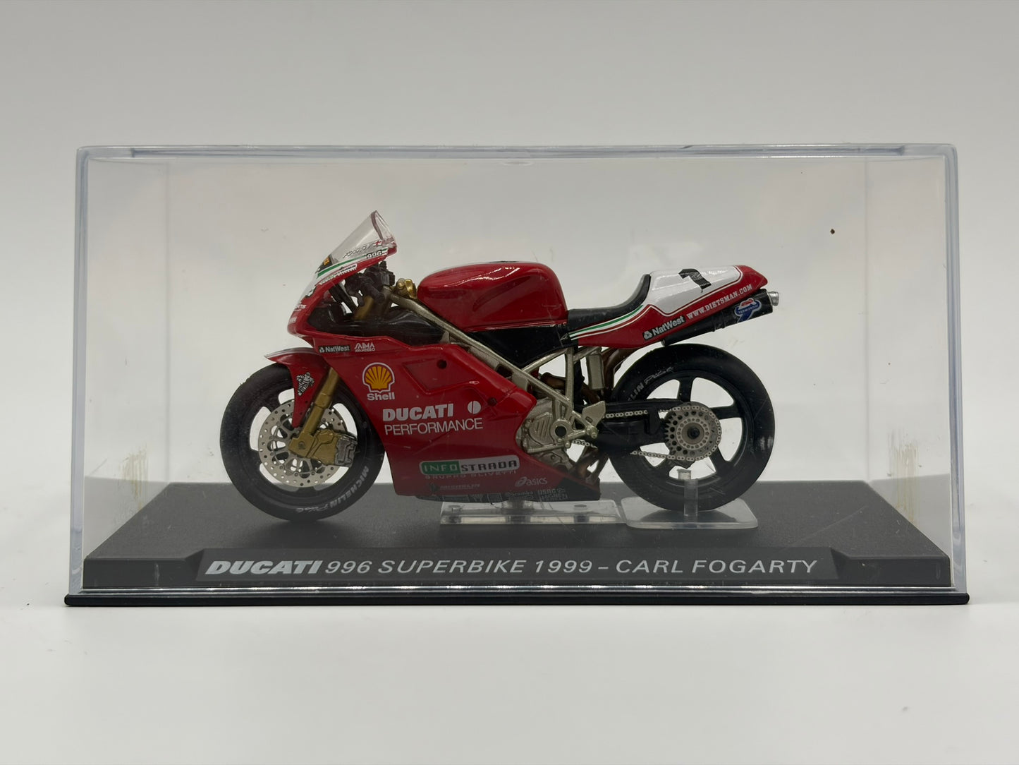 1/24 1999 Ducati 996 Superbike - Carl Fogarty | Champion Racing Bikes Model