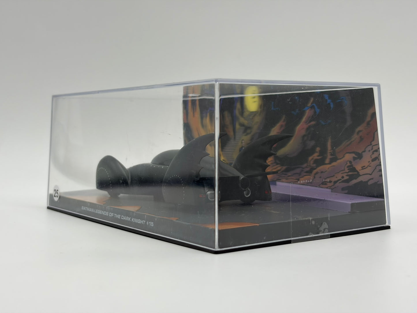 1/43 1991 Batmobile - Batman Legends of the Dark Knight #15 | Batman Automobilia Collection