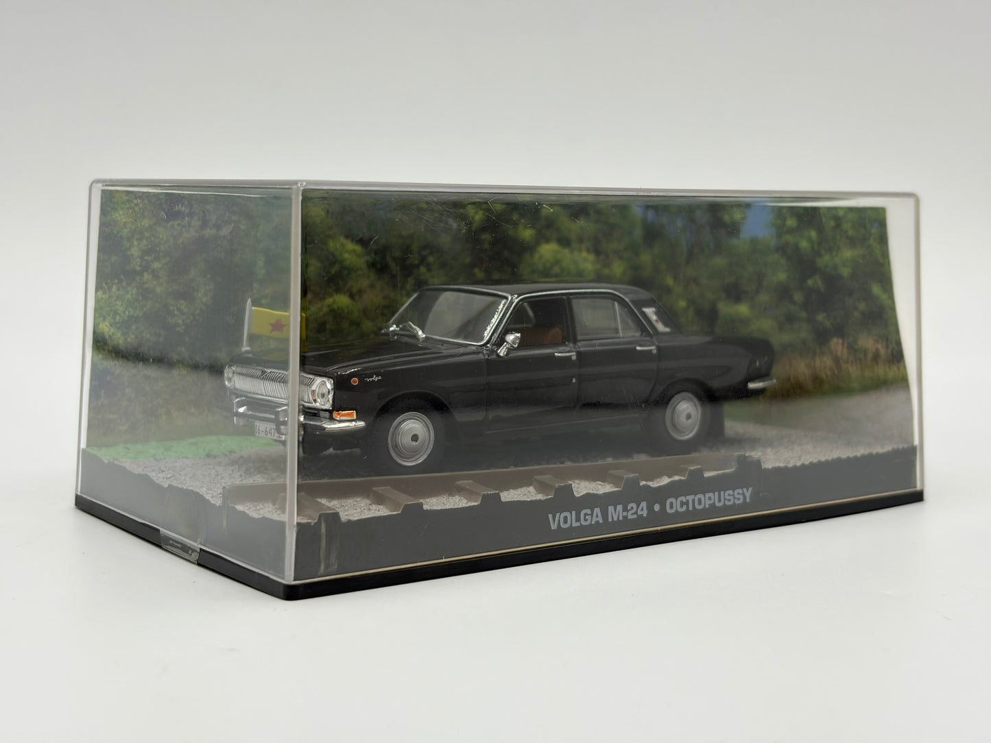 1/43 1977 Volga M-24 - Octopussy / James Bond | Model Car