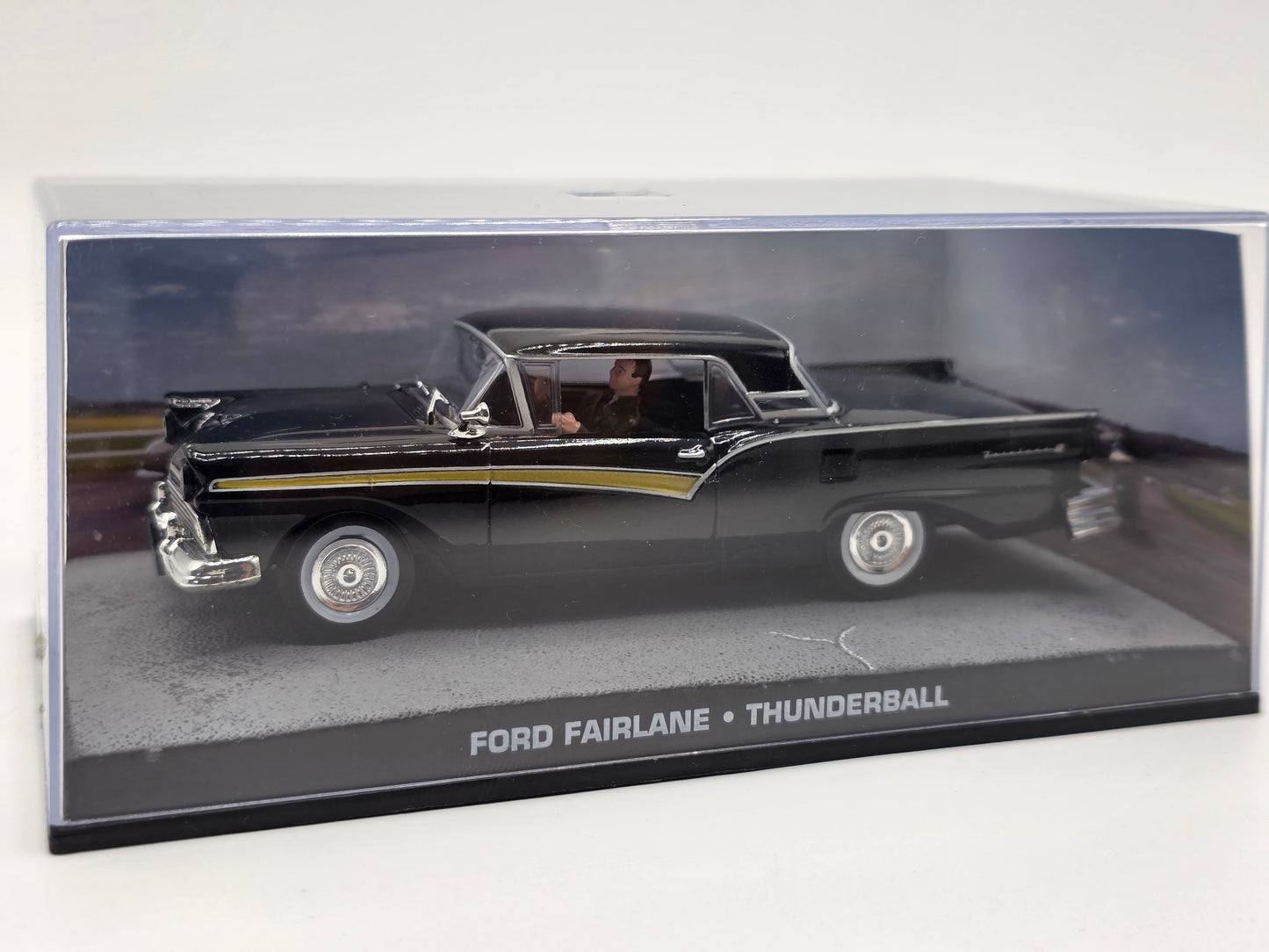 1/43 1957 Ford Fairlane 500 Skyliner - Thunderball / James Bond | Model Car