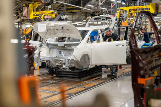 SMMT Forecasts UK Car Output to Fall 15% in 2025, With Recovery Next Year