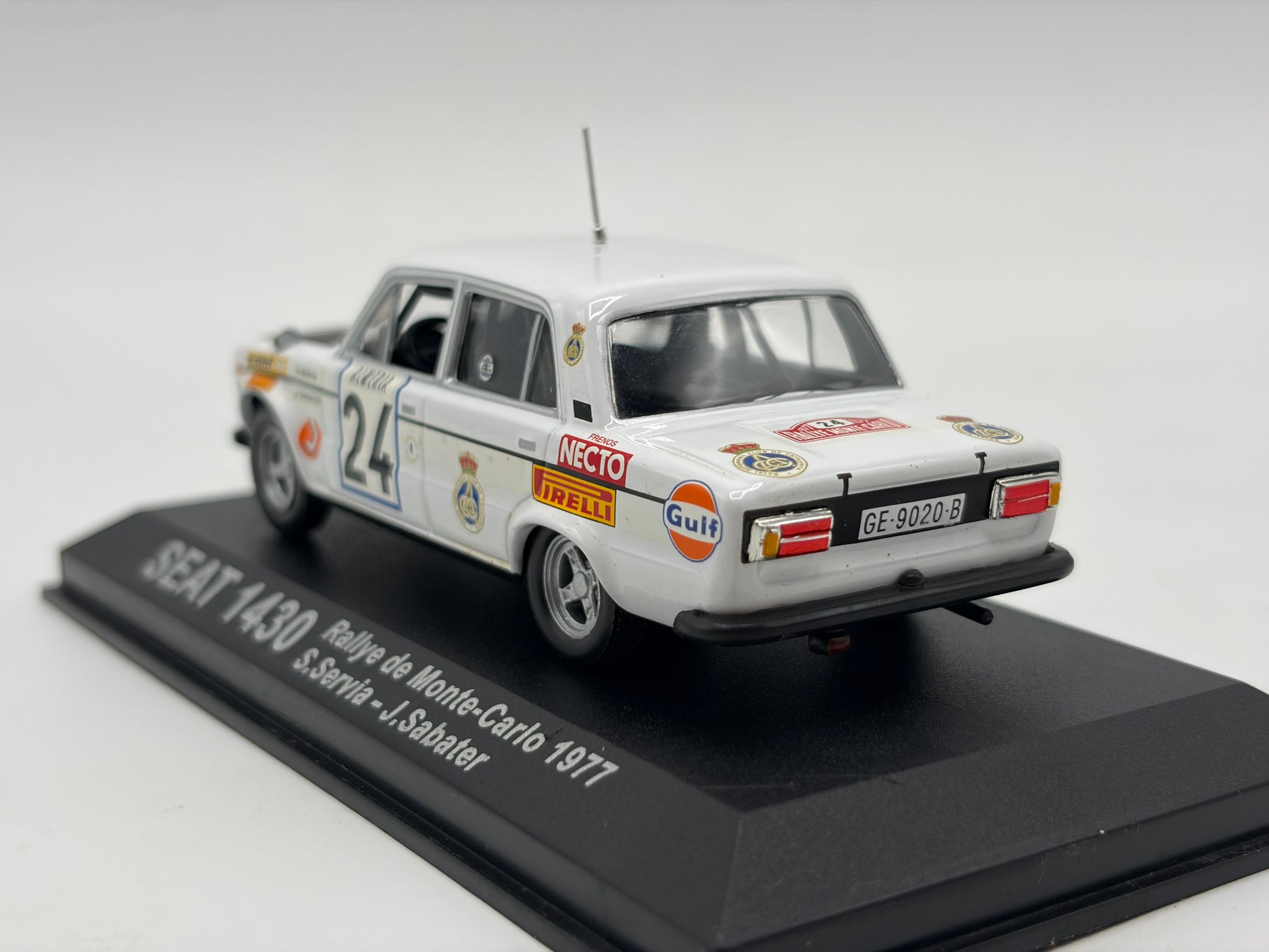 1/43 1977 Seat 1430 - Monte Carlo Rally - Servia / Sabater | Model Rally Car