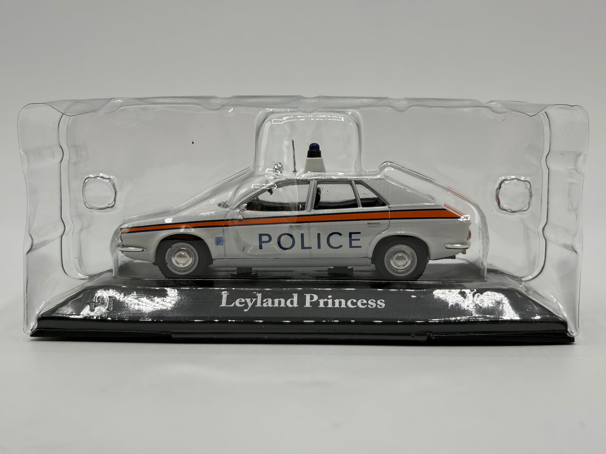 1/43 1976 Leyland Princess - Staffordshire Police | Model Police Car