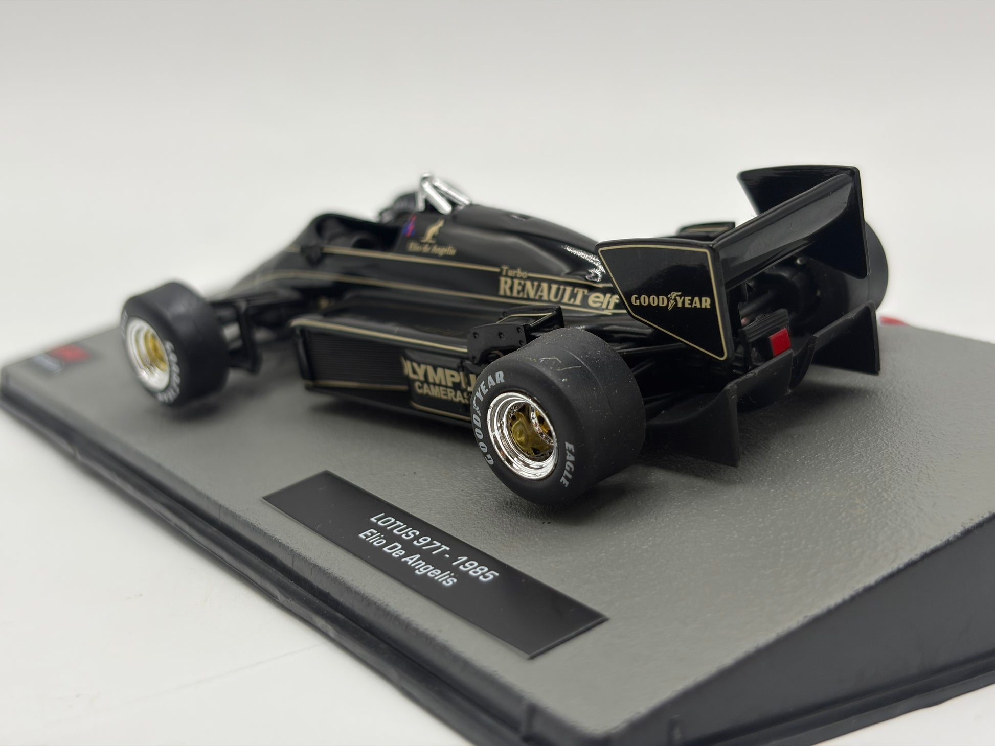1/43 1985 Lotus 97T - Elio de Angelis | Model F1 Car