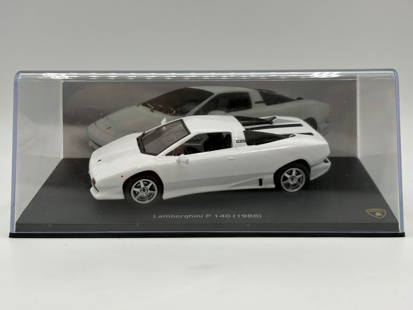 1/43 1988 Lamborghini P140 | Model Car
