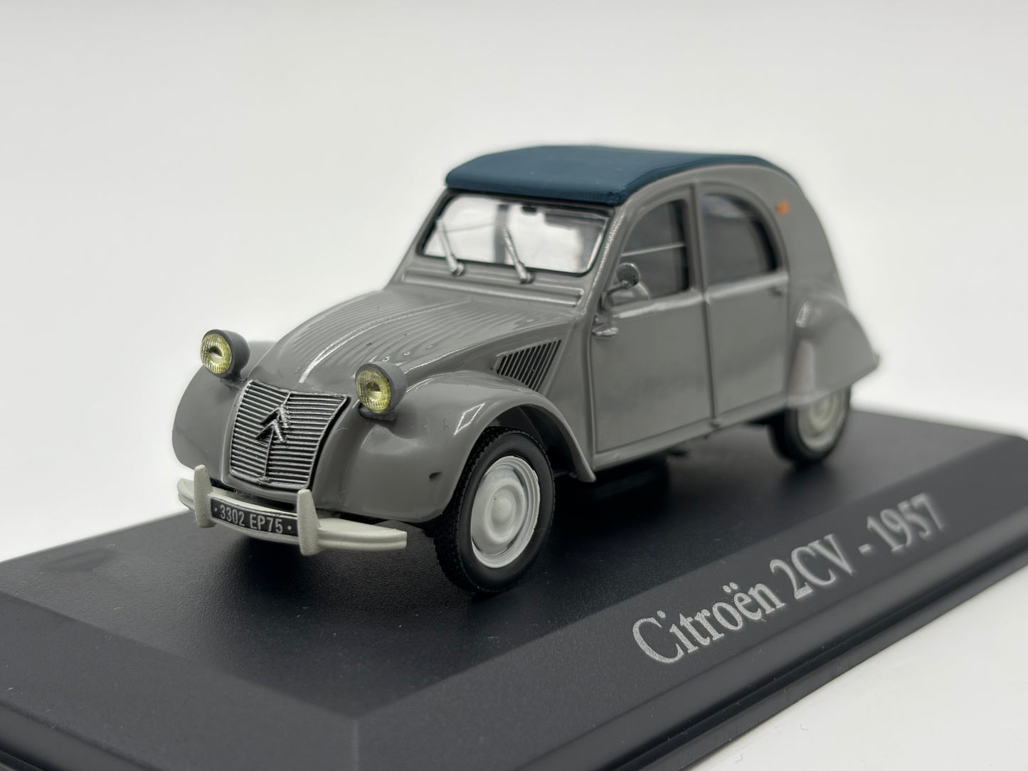 1/43 1957 Citroen 2CV | Model Car