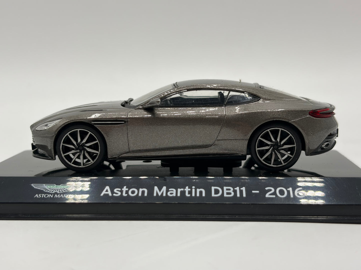 1/43 2016 Aston Martin DB11 | Model Car | Supercar Collection