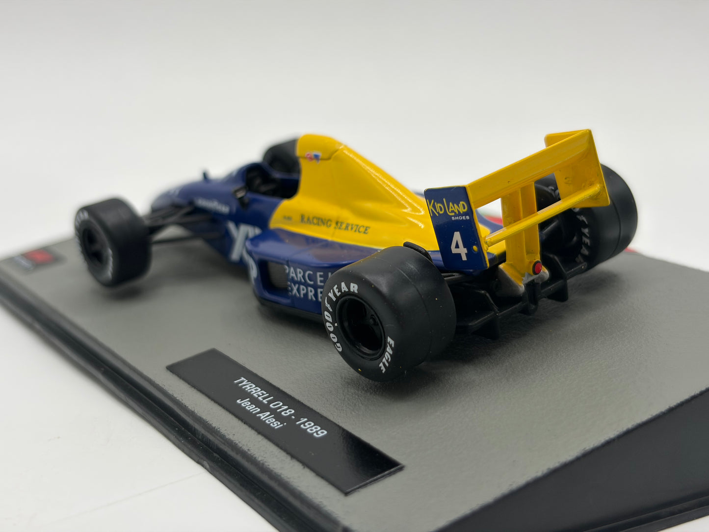 1/43 1989 Tyrrell 018 - Jean Alesi | Model F1 Car