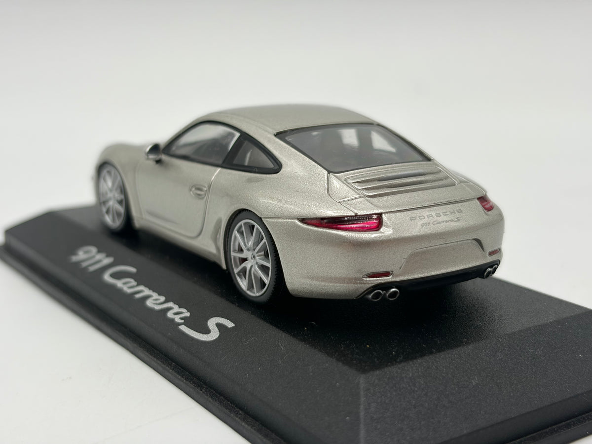 1/43 2012 Porsche 911 (991.1) Carrera S - Spark Dealer Model | Model Car