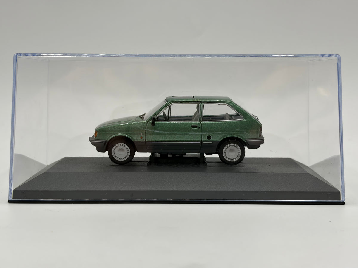 1/43 1987 Ford Fiesta Mk2 1.4 Ghia - Willow Green - Corgi Vanguards | Model Car