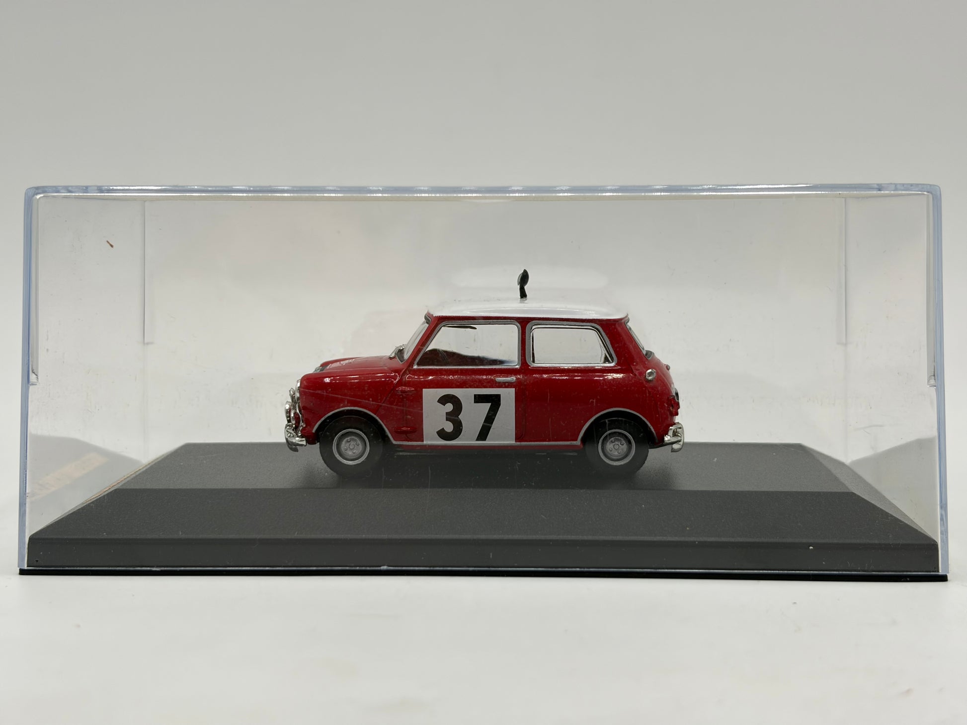 1/43 1964 Mini Cooper S - Monte Carlo Rally - Hopkirk / Liddon | Model Rally Car